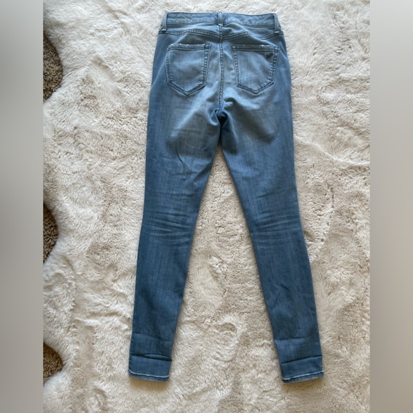 William Rast jeans - Picture 2 of 2